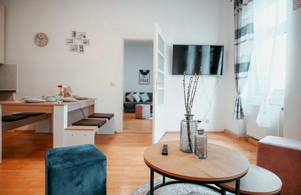 Raimond 27 Apartament
